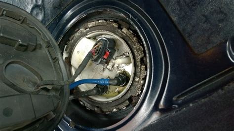 Can a fuel pump leak fuel?