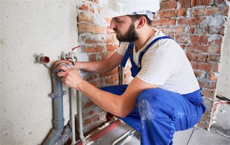 Can a general contractor do plumbing in California?