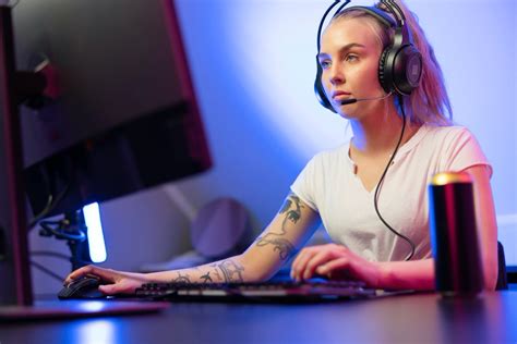 Can a girl be a pro gamer?