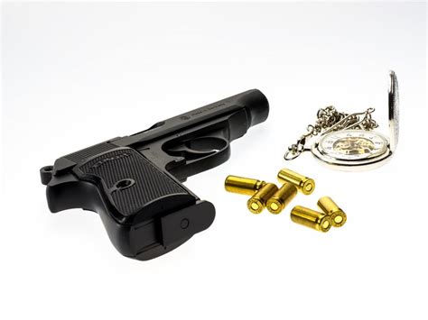 Can a handgun hold 30 rounds?