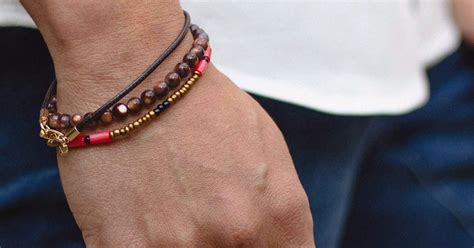 Can a man wear bracelets on both wrists?