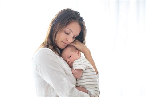 Can a mom have a baby with her son?