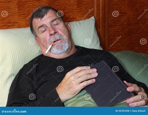 Can a person smell smoke while sleeping?