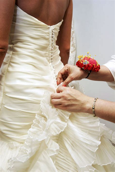 Can a seamstress make a wedding dress bigger?