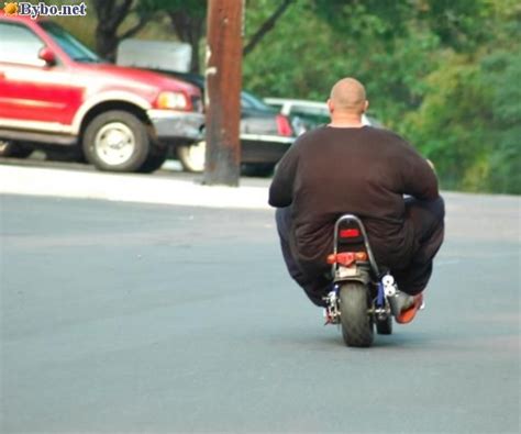 Can a small person ride a big motorcycle?