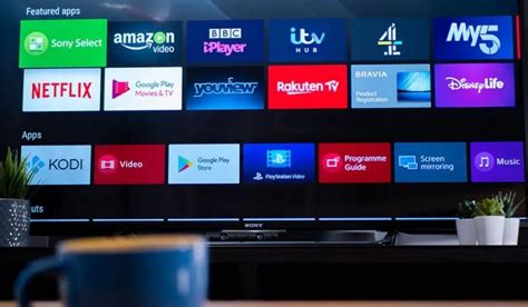Can a smart TV work without internet?