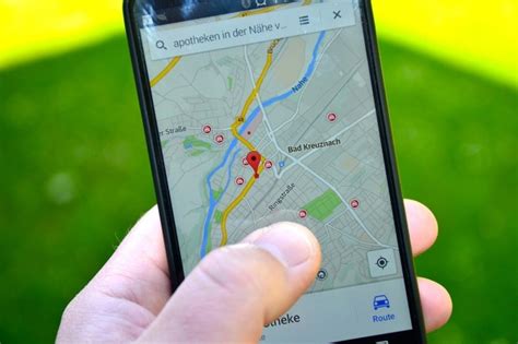 Can a stranger track you with your phone number?