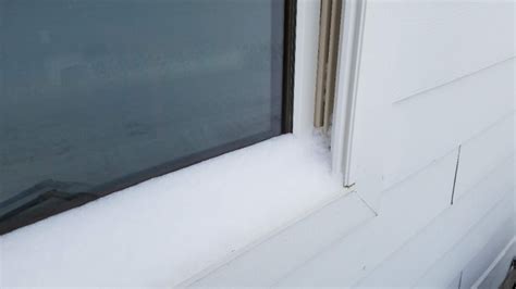 Can a window freeze shut?