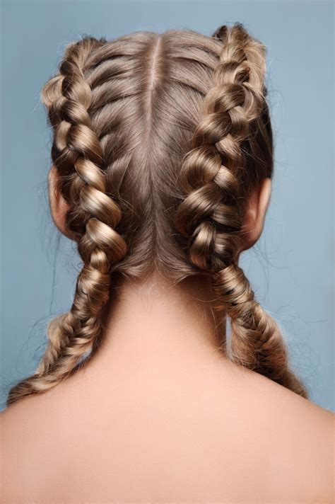 Can adults wear pigtail braids?