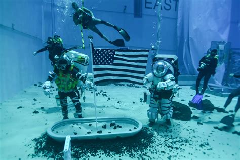 Can an astronaut suit work underwater?