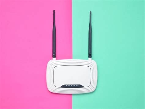 Can an old router affect internet connection?