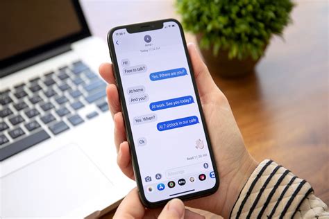 Can apps read your texts?