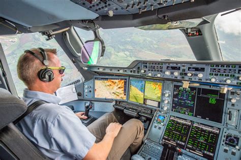 Can autopilot turn a plane?
