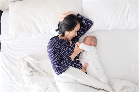 Can babies sense Mom in the room?