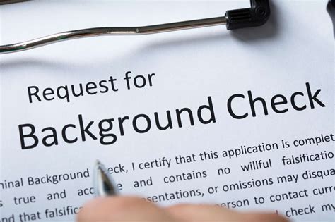 Can background checks see deleted accounts?