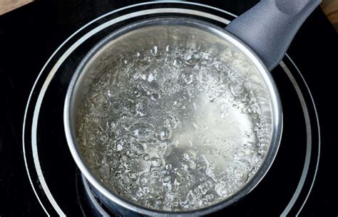 Can boiling water melt plastic?