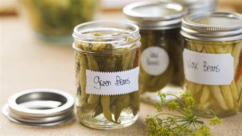 Can botulism be killed by cooking?