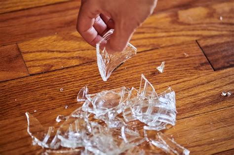 Can broken glass be used to make new glass?