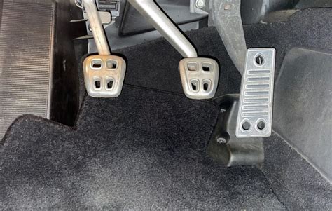 Can clutch pedals be adjusted?