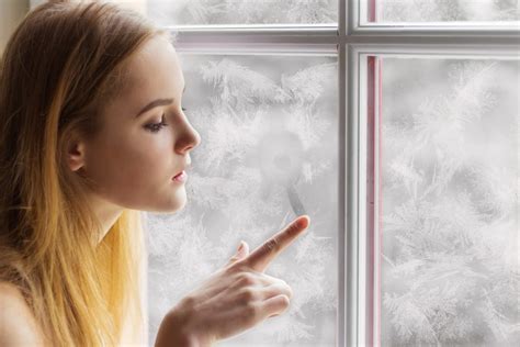 Can coldness break glass?