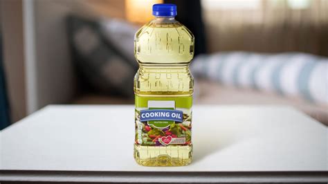 Can cooking oil be used as lubricant?