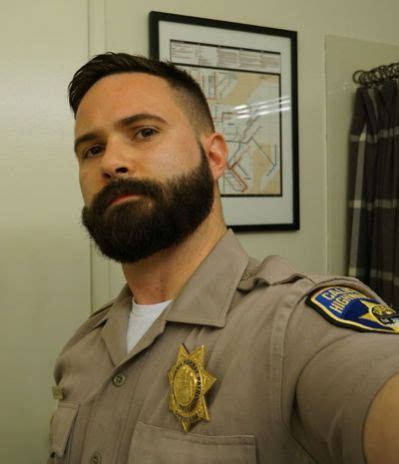 Can cops have beards?
