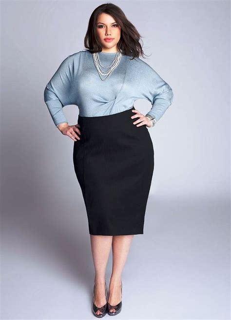 Can curvy girls wear pencil skirts?