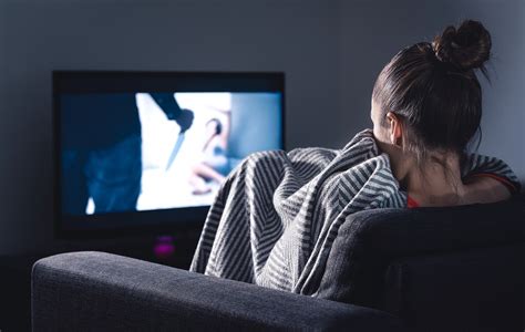 Can depressed people watch TV?