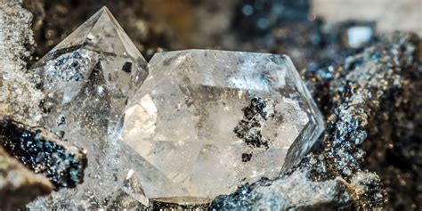 Can diamonds be found close to the surface?