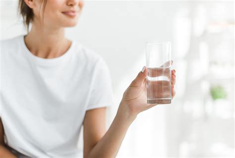 Can drinking water lighten your period?