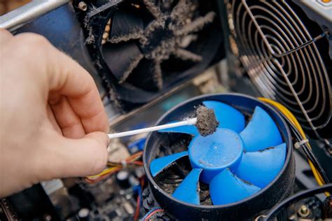Can dust cause PC crash?