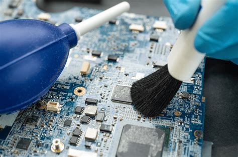 Can dust damage electronics?