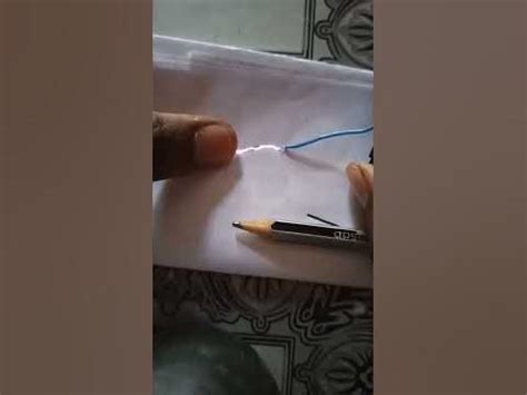 Can electricity pass through paper?