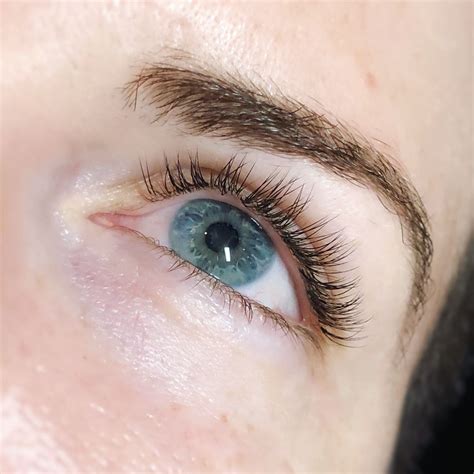 Can eyelash extensions look natural?