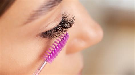 Can eyelashes grow back in 10 days?