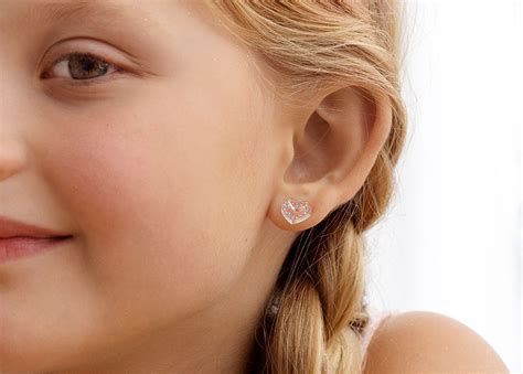 Can fake earrings give your piercing infections?