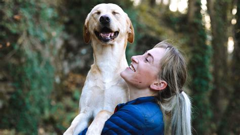 Can female dogs fall in love with male owners?