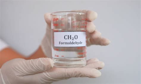 Can formaldehyde be washed off?