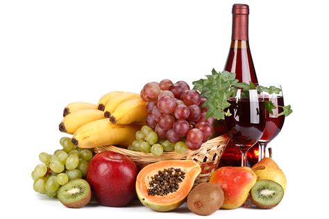 Can fruits be eaten with wine?