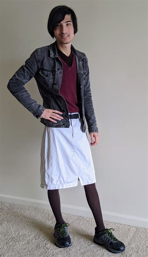 Can guys wear skirts in Japan?