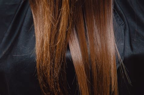 Can healthy hair have split ends?