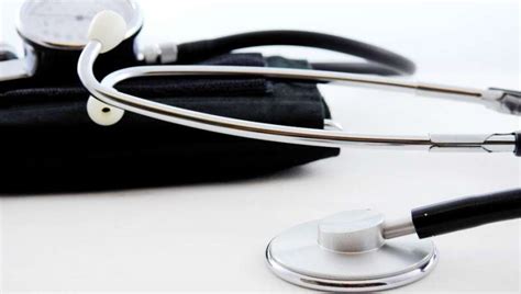 Can heart problems be detected with stethoscope?