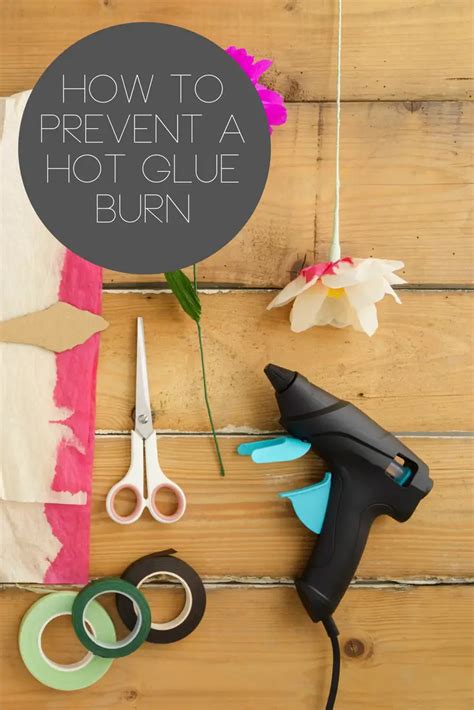 Can hot glue burn you?