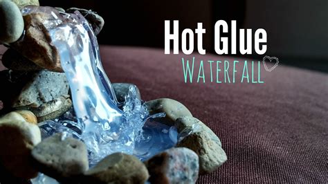 Can hot glue dissolve in water?