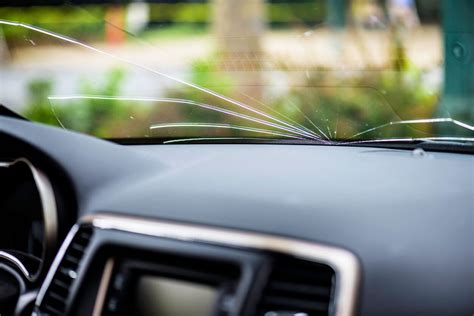 Can ice crack a windshield?