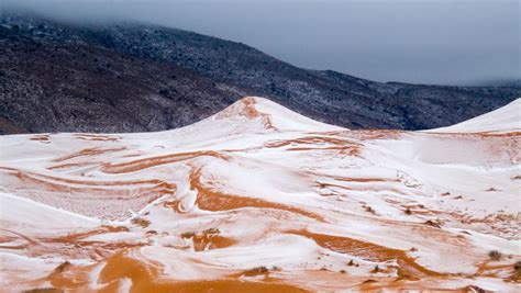 Can it snow in the desert at night?