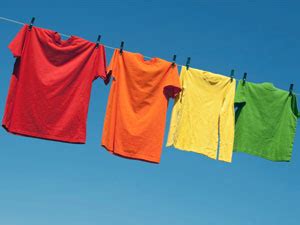 Can linen dry in the sun?
