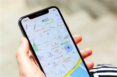 Can location be tracked by iPhone?