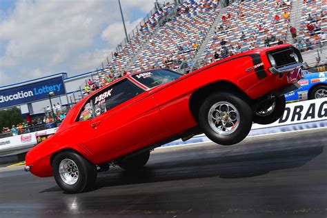 Can muscle cars do wheelies in real life?