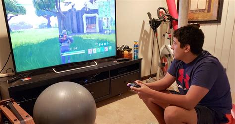 Can my child play fortnite on PS4?